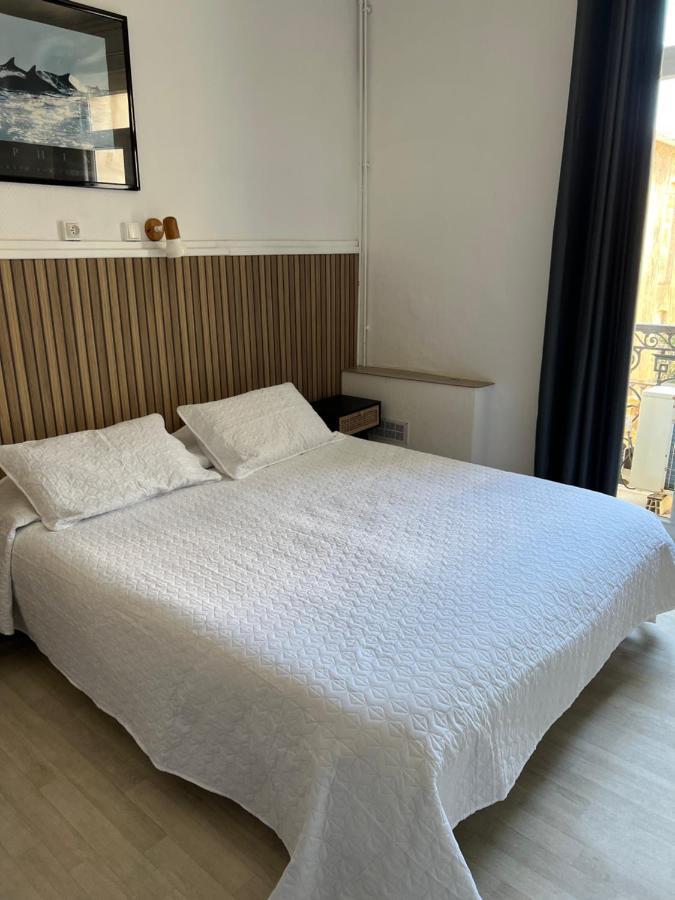 Hotel Restaurant Les Paquebots Port Vendres Rom bilde