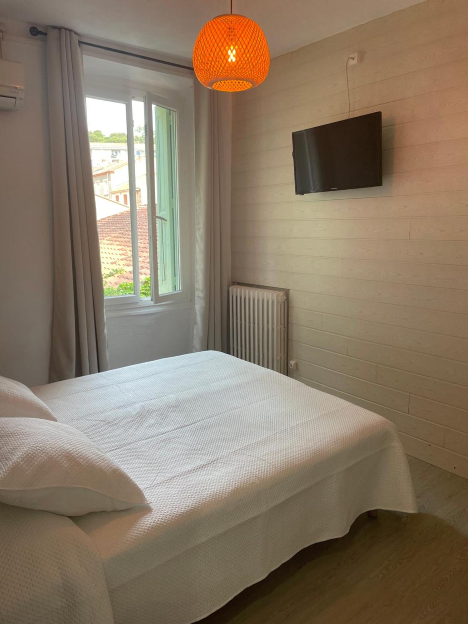 Hotel Restaurant Les Paquebots Port Vendres Rom bilde